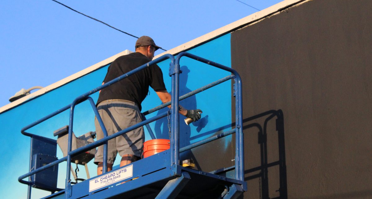 Dcypher at work on a scissor lift in the U.S.